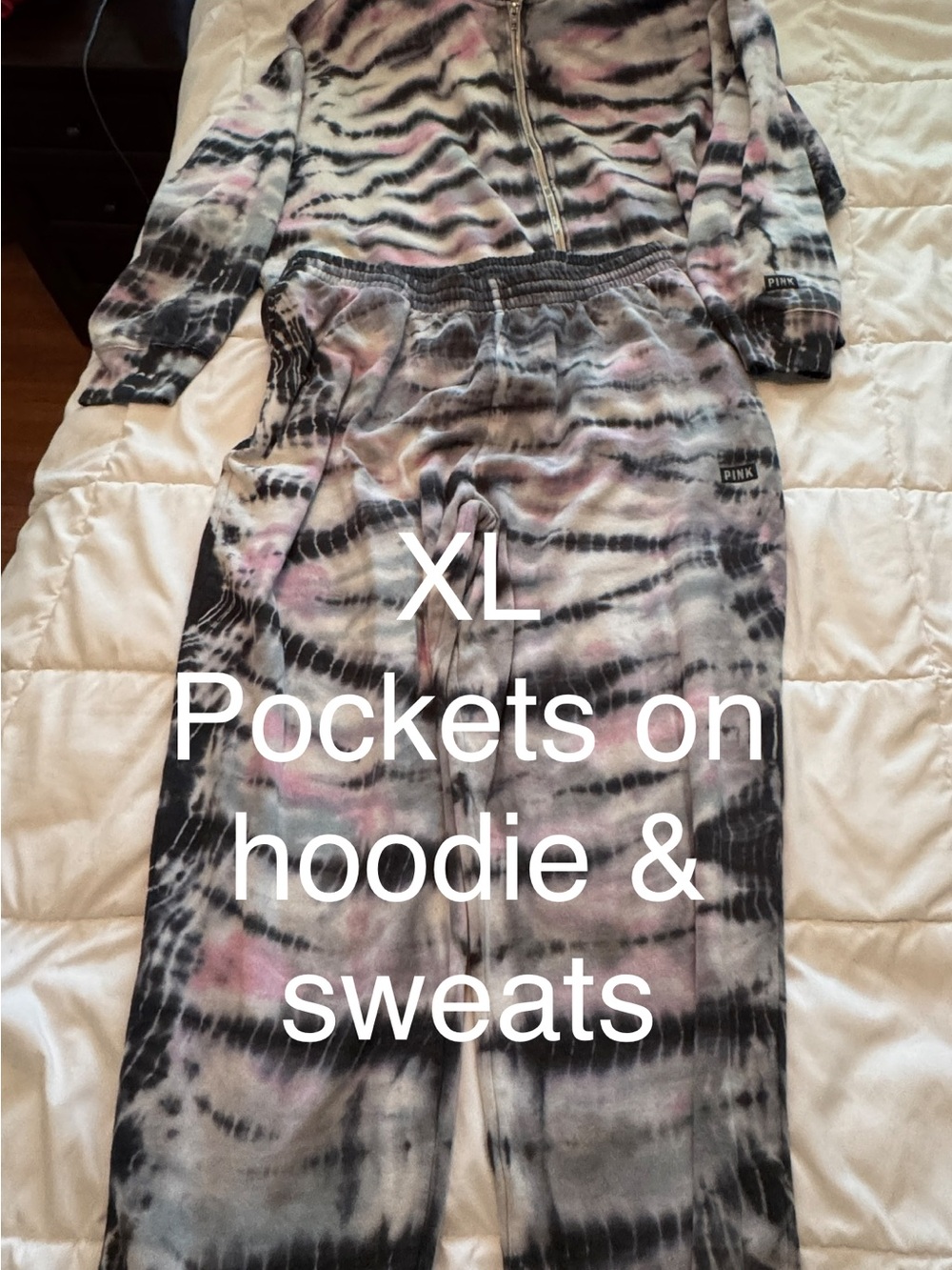 Victoria’s Secret Pink Bundle - Picture 6 of 16